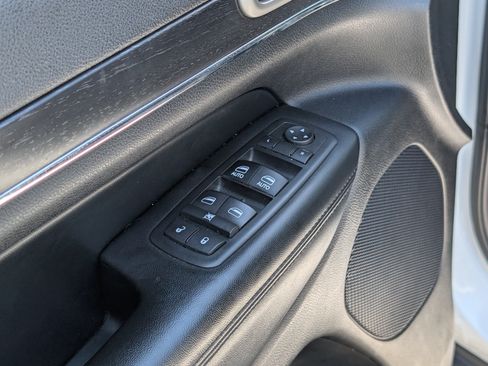 Used 2018 Jeep Grand Cherokee Limited AWD/4WD image 20
