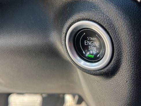 Used 2024 Chevrolet Silverado 2500 Custom image 19