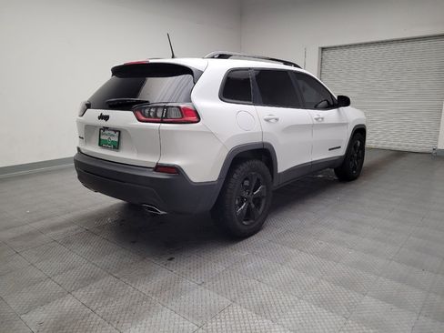 Used 2019 Jeep Cherokee Latitude Plus image 9