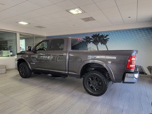 Used 2021 RAM 2500 Laramie AWD/4WD image 3