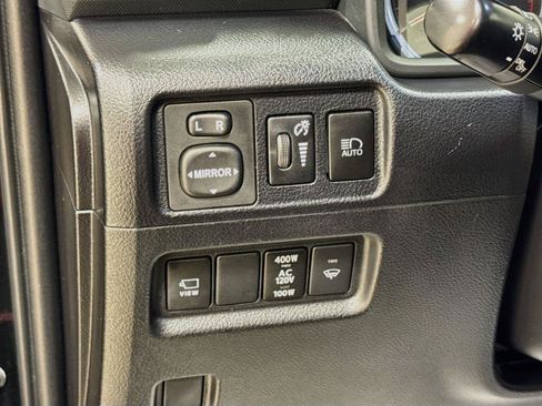 Used 2022 Toyota 4Runner Limited AWD/4WD image 10