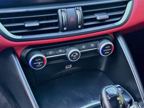 Used 2019 Alfa Romeo Giulia w/ Quick Order Package 22K Sport RWD image 14