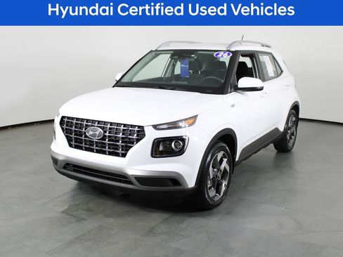 Certified 2026 Hyundai Venue SEL FWD image 2