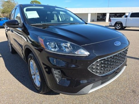 Used 2021 Ford Escape SE w/ Convenience Package image 2