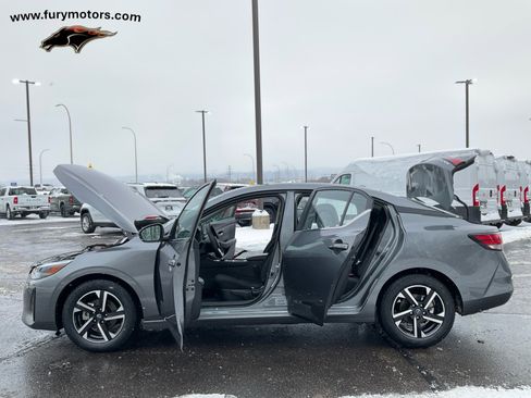 Used 2024 Nissan Sentra SV image 32