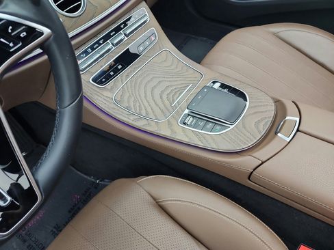 Used 2022 Mercedes-Benz E 350 Sedan image 11