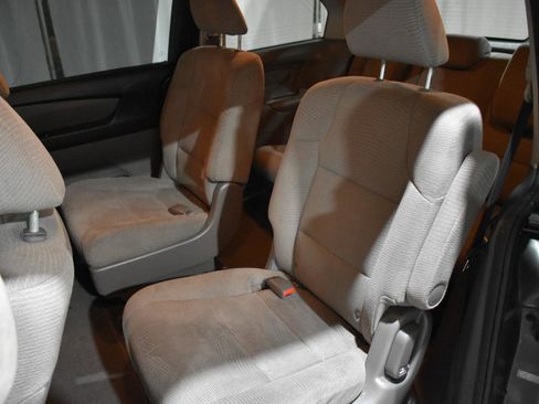Used 2011 Honda Odyssey EX image 19