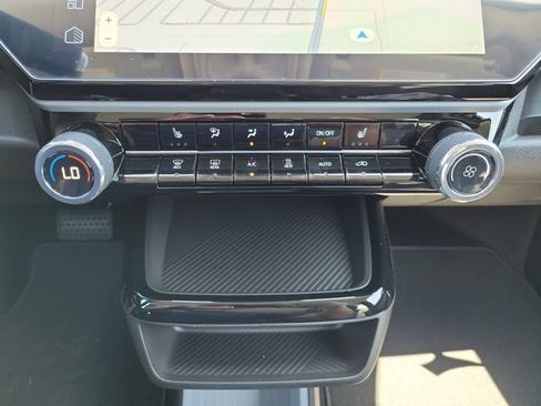 New 2027 Chevrolet Bolt LT w/ Comfort Package FWD image 27