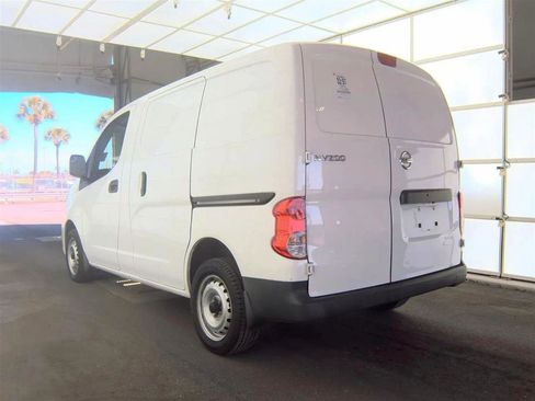 Used 2020 Nissan NV200 S image 7