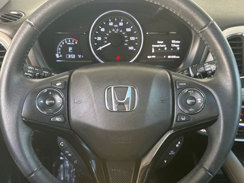 Used 2021 Honda HR-V EX-L image 16