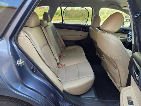 Used 2016 Subaru Outback 2.5i Limited AWD/4WD image 16