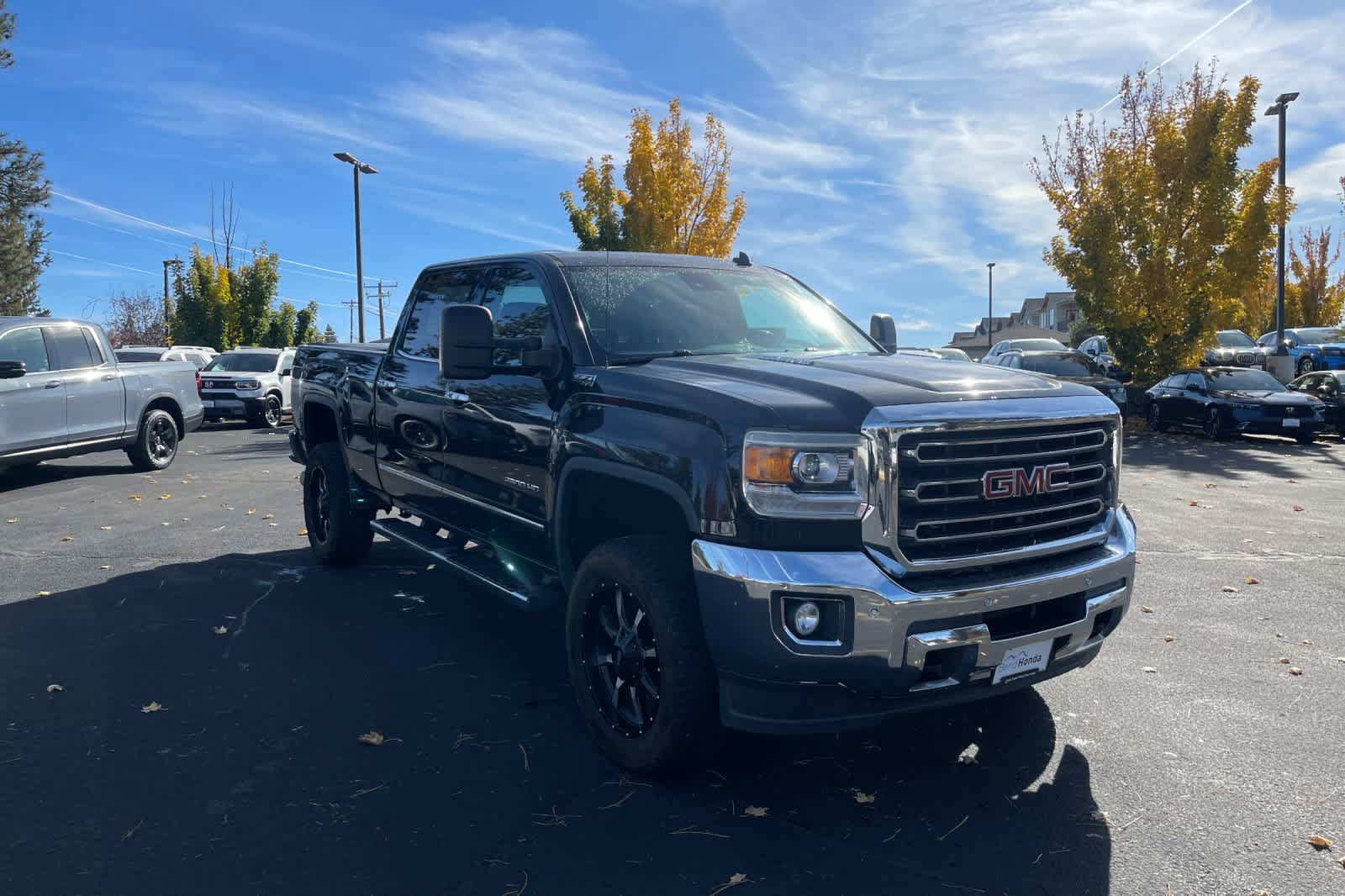 Used 2015 GMC Sierra 2500 SLT w/ Duramax Plus Package AWD/4WD image 7