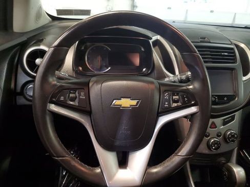 Used 2015 Chevrolet Trax LT w/ LT Sun and Sound Package AWD/4WD image 16