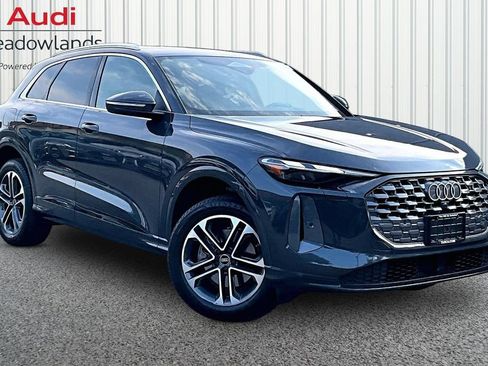 Used 2025 Audi Q5 Premium w/ Convenience Package AWD/4WD image 3