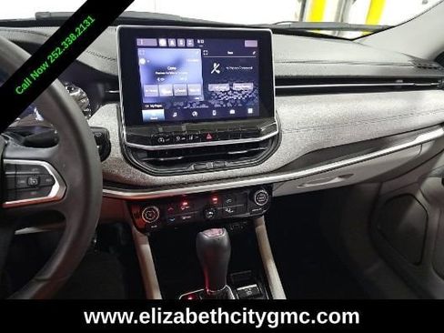 Used 2022 Jeep Compass Latitude image 4