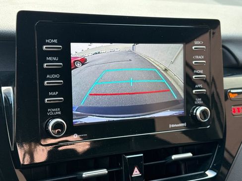 Used 2022 Toyota Camry SE FWD image 21