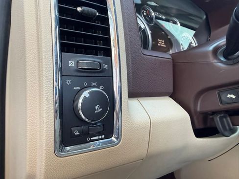 Used 2016 RAM 1500 Laramie w/ Convenience Group AWD/4WD image 37