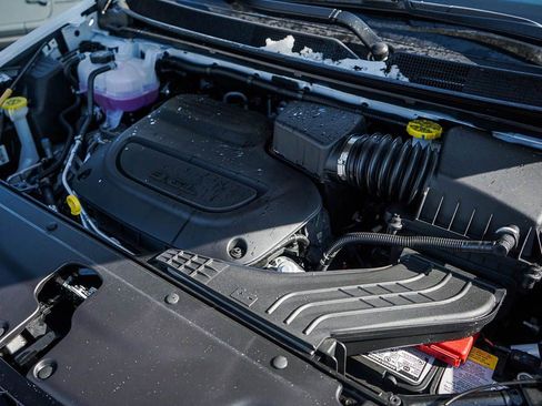 New 2026 Chrysler Pacifica Pinnacle AWD/4WD image 7