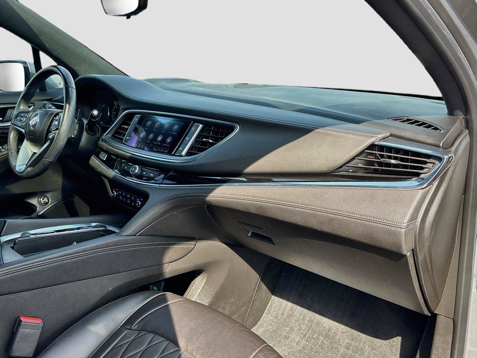 Used 2023 Buick Enclave Avenir w/ Avenir Technology Package FWD image 31