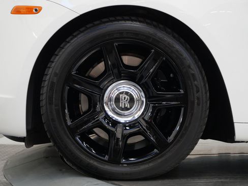 Used 2013 Rolls-Royce Ghost RWD image 10