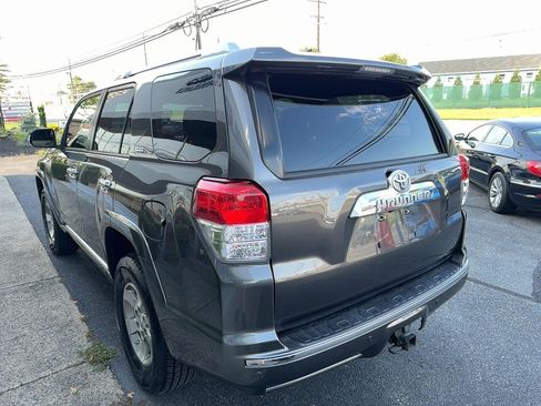 Used 2013 Toyota 4Runner SR5 w/ Convenience Pkg AWD/4WD image 4