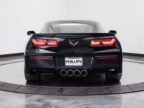 Used 2014 Chevrolet Corvette Stingray Coupe RWD image 4