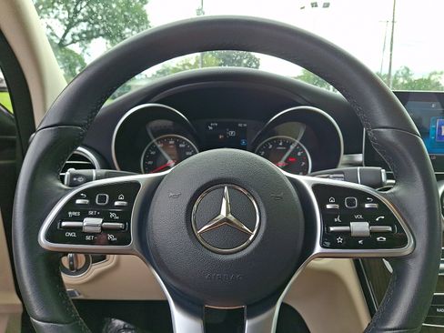 Used 2019 Mercedes-Benz C 300 4MATIC Sedan image 18