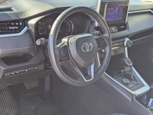 Used 2023 Toyota RAV4 XLE Premium image 17