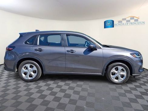 Used 2025 Honda HR-V LX image 7