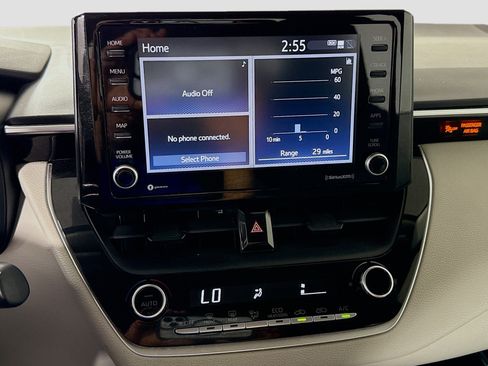 Used 2022 Toyota Corolla LE FWD image 18