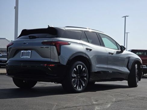 Used 2025 Chevrolet Blazer EV RS AWD/4WD image 16