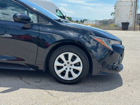 Used 2025 Toyota Corolla LE FWD image 3