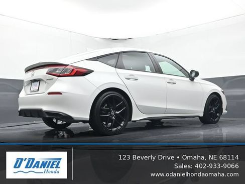 Used 2023 Honda Civic Sport image 12