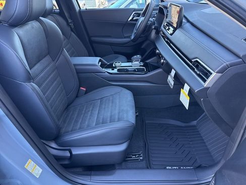 New 2026 Mitsubishi Outlander SE image 24