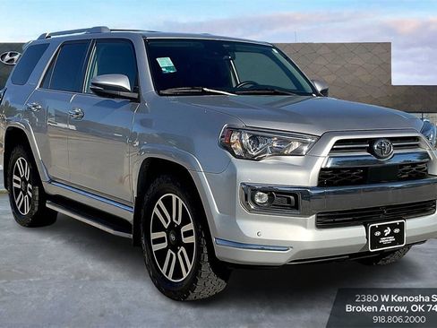 Used 2022 Toyota 4Runner Limited image 2
