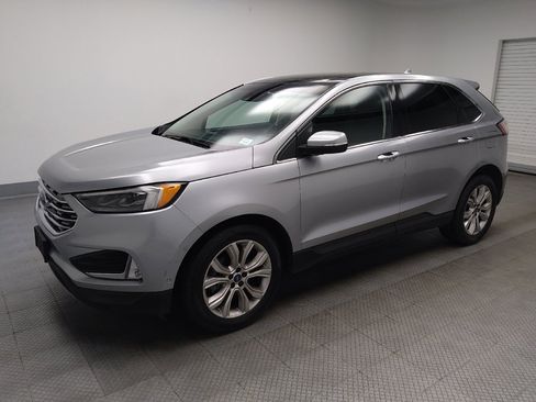 Used 2020 Ford Edge Titanium w/ Equipment Group 301A FWD image 2