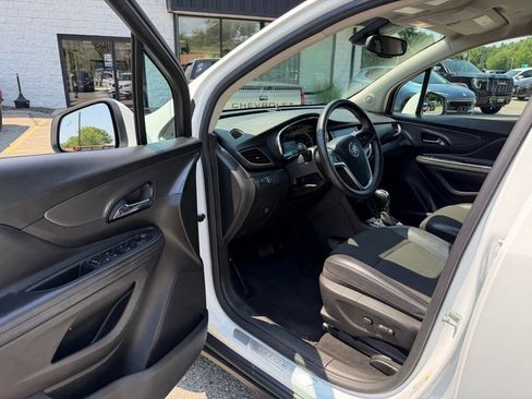 Used 2020 Buick Encore Preferred w/ Safety Package AWD/4WD image 14