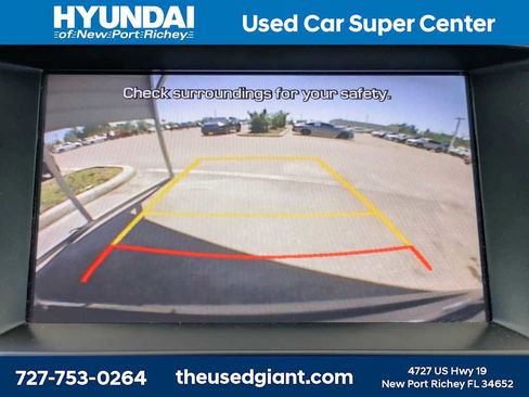 Used 2017 Hyundai Santa Fe SE FWD image 24