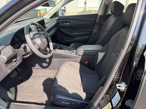 Used 2023 Honda Accord EX image 20