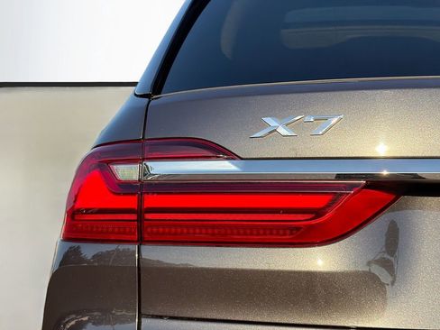 Used 2022 BMW X7 xDrive40i w/ Premium Package image 10