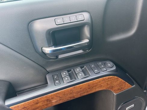 Used 2017 Chevrolet Silverado 1500 High Country image 10