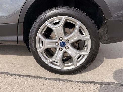 Certified 2019 Ford Escape Titanium w/ U9j03 - Titanium Tow Package AWD/4WD image 9