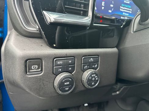 Used 2023 Chevrolet Silverado 1500 LT Trail Boss image 26