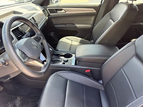 Certified 2023 Volkswagen Atlas Cross Sport SE w/ Black Wheel Package image 11