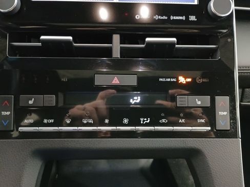 Used 2019 Toyota Avalon XLE w/ Moonroof Package image 20