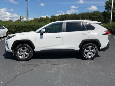 Used 2025 Toyota RAV4 XLE AWD/4WD image 16
