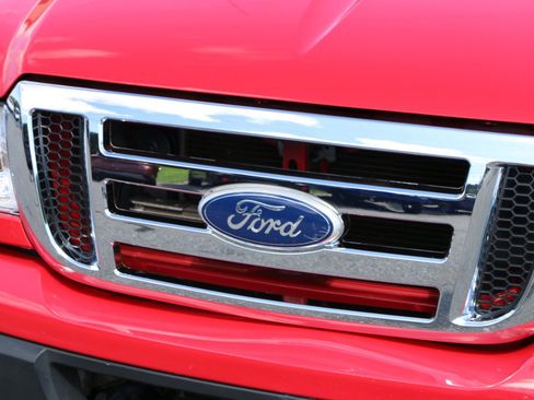 Used 2011 Ford Ranger XLT AWD/4WD image 12