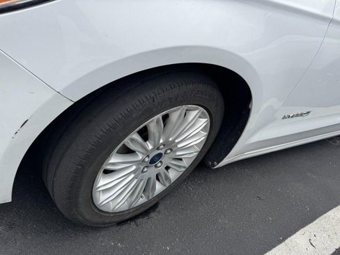 Used 2014 Ford Fusion SE w/ Equipment Group 502A image 4