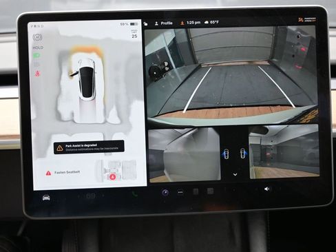 Used 2023 Tesla Model 3 Standard Range RWD image 23