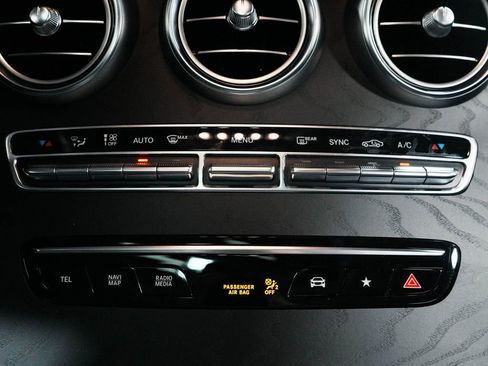 Used 2022 Mercedes-Benz GLC 300 4MATIC image 18